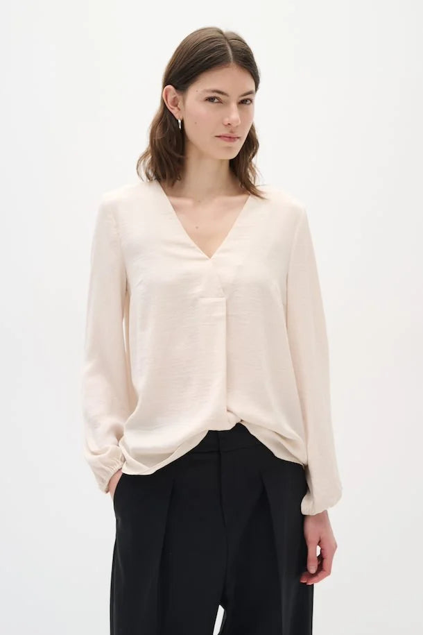 RindaIW Blouse