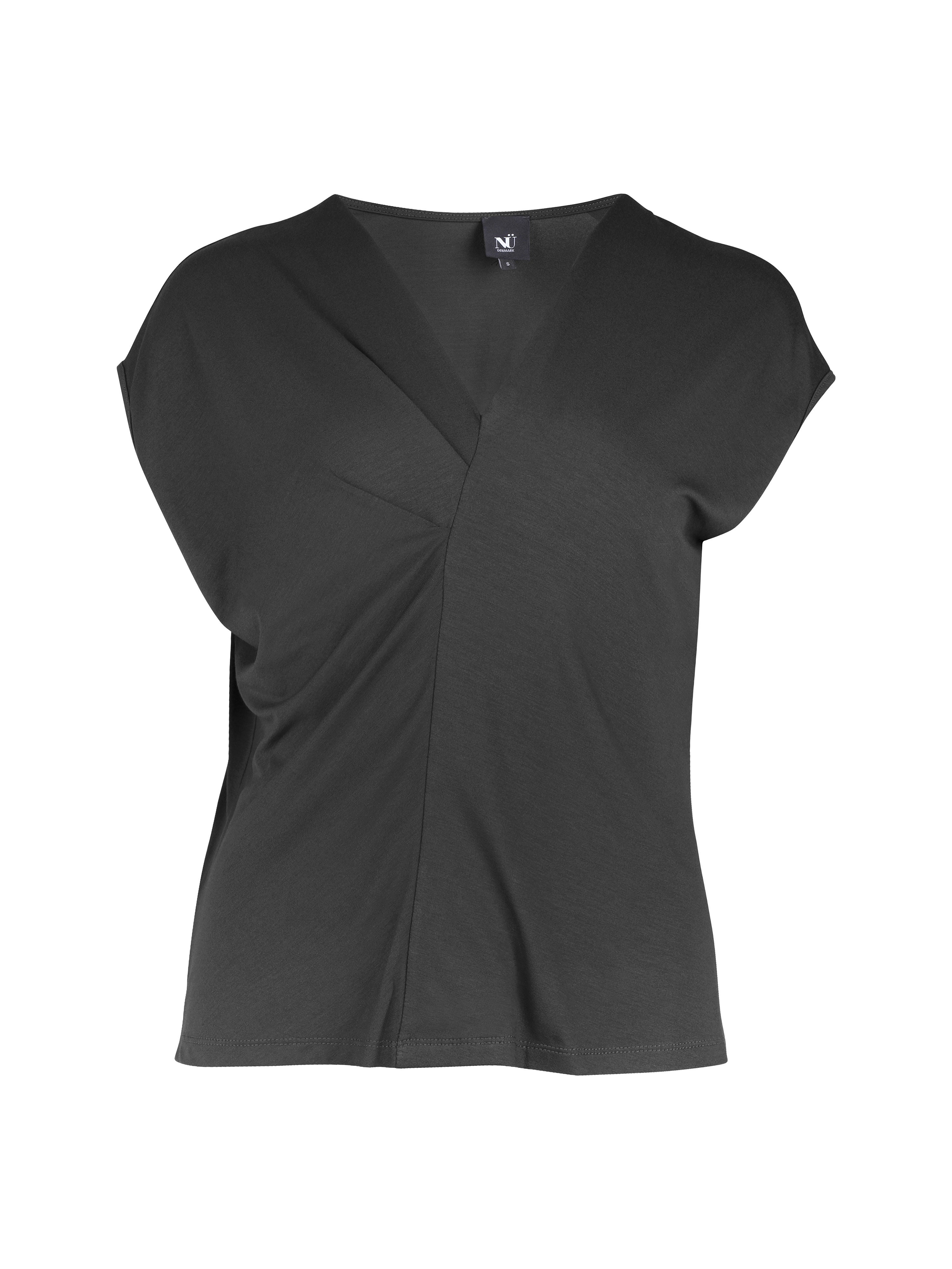 Yasmi Tee V-neck