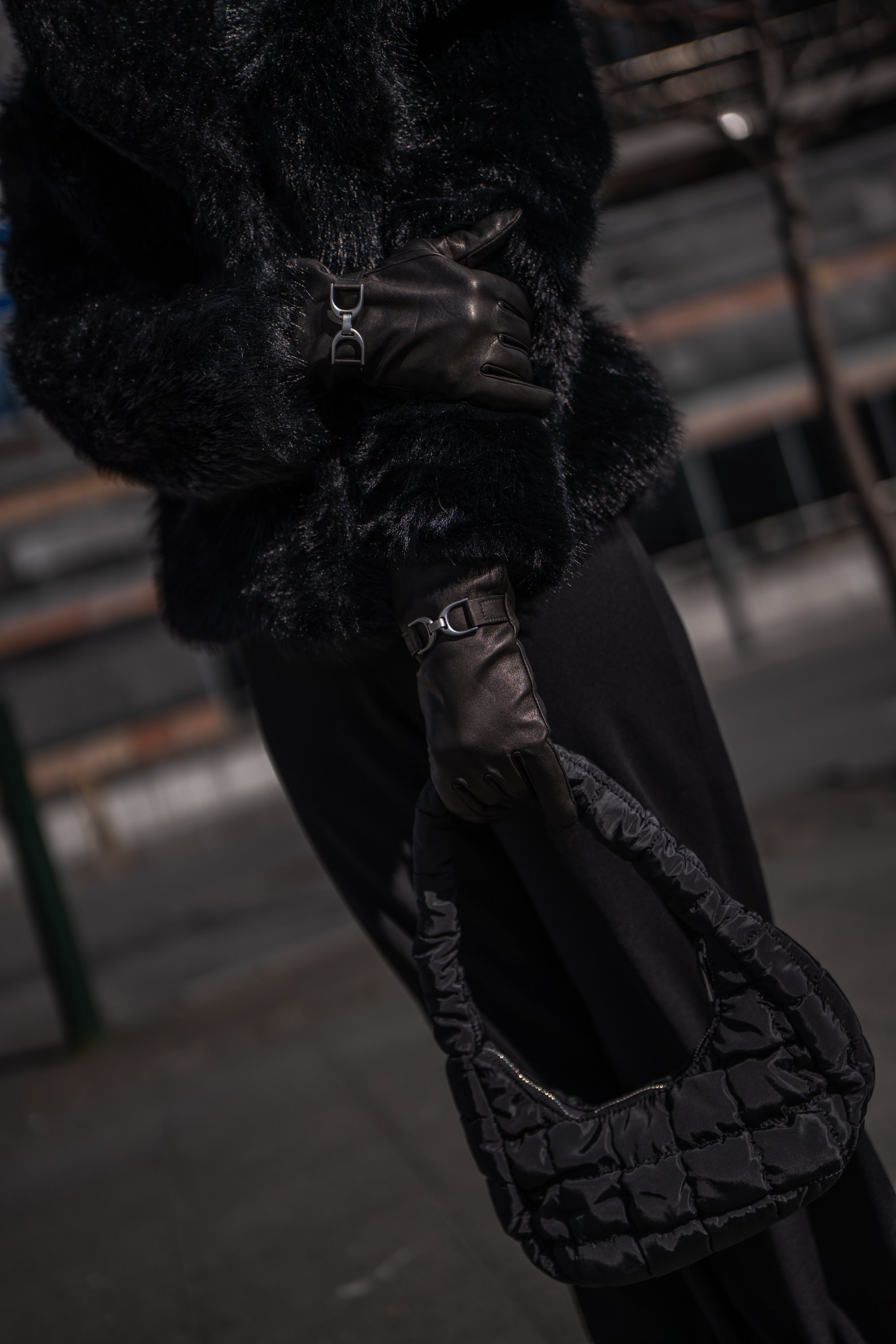 Puli Gloves - Womens